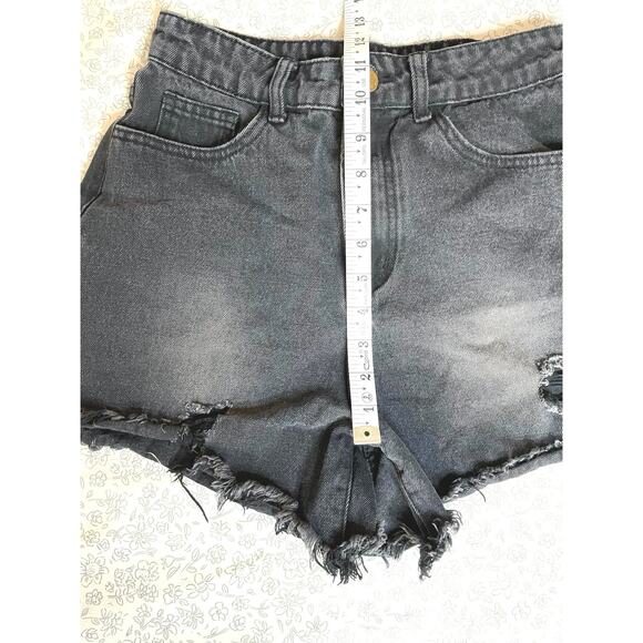 Cider Black Distressed High Rise Denim Shorts Women’s S - Picture 4 of 7